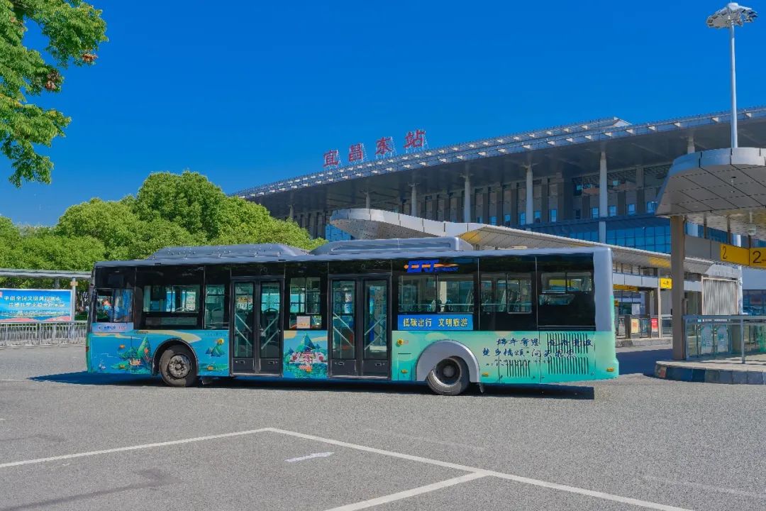 「宜昌公交」快来!豚宝邀您乘坐屈原文化主题公交车