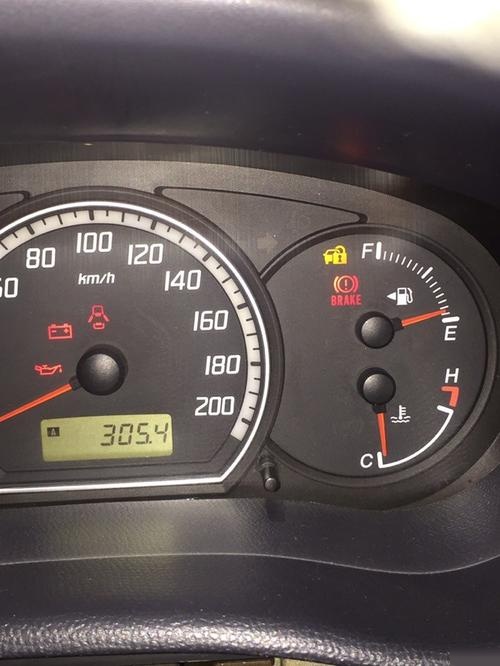 铃木雨燕的油耗表现受多种因素影响,主要涵盖行驶环境和驾驶习惯.