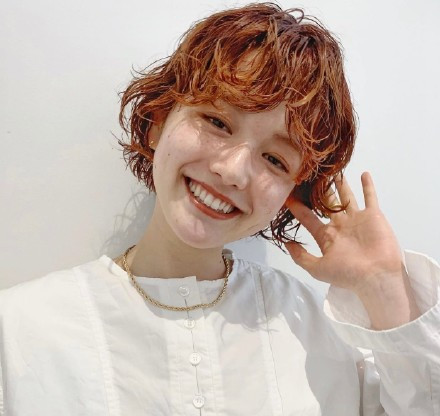 2021年流行"日系短发",甜美可爱又显脸小,圆脸女生也适合剪!