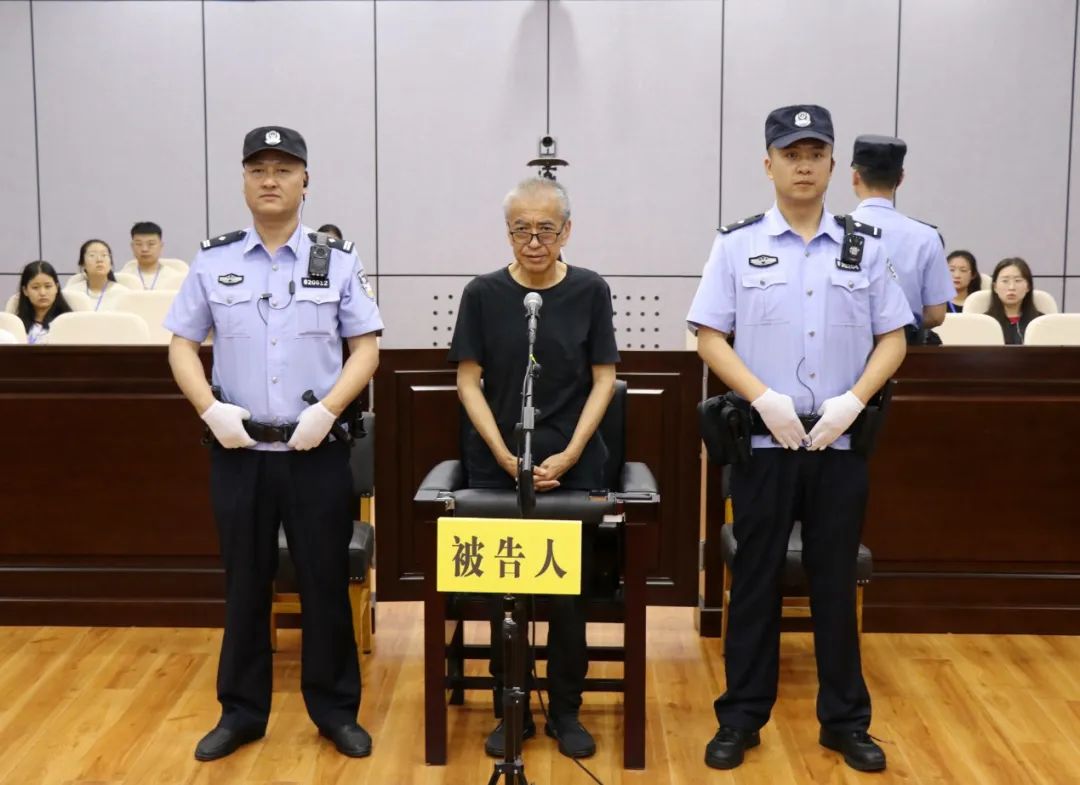 武威市人大常委会原主任王扎东贪污,受贿一案一审开庭