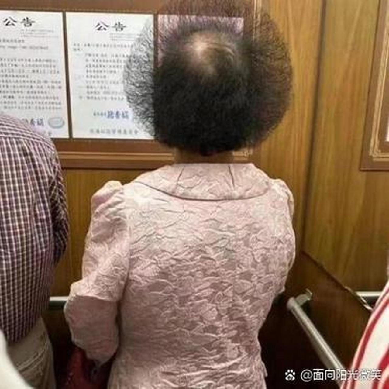 tony老师这两套离子烫不知道要收多少钱