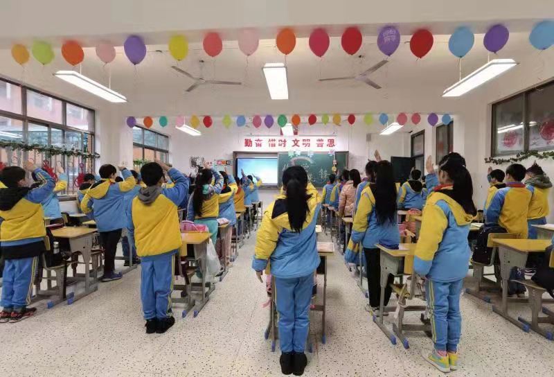 牛new,用英雄故事唱响建党百年史——望新小学举行2021年春季开学典礼