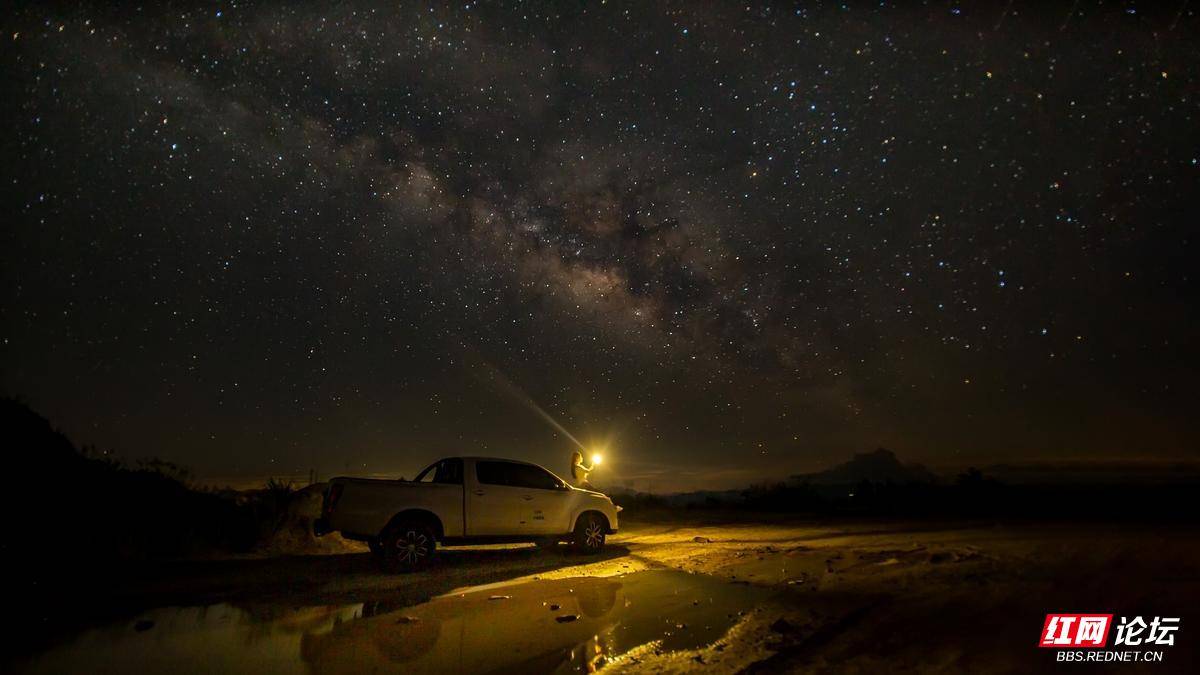 「每日一图@湖南」夏季银河有多美?来炎陵云上大院欣赏吧!
