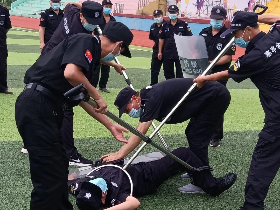 「我为群众办实事」暑期保安大培训 筑牢校园安保防线