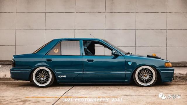 看老港片中了马自达bg323的"毒",用改装的方式让它重回青春