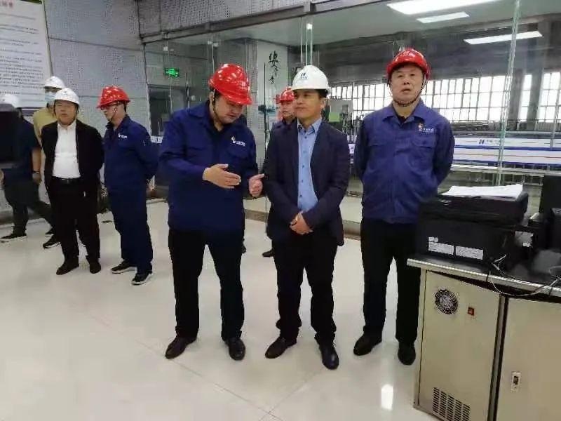 扎赉诺尔区委副书记,政府区长徐惠德实地调研供热准备工作