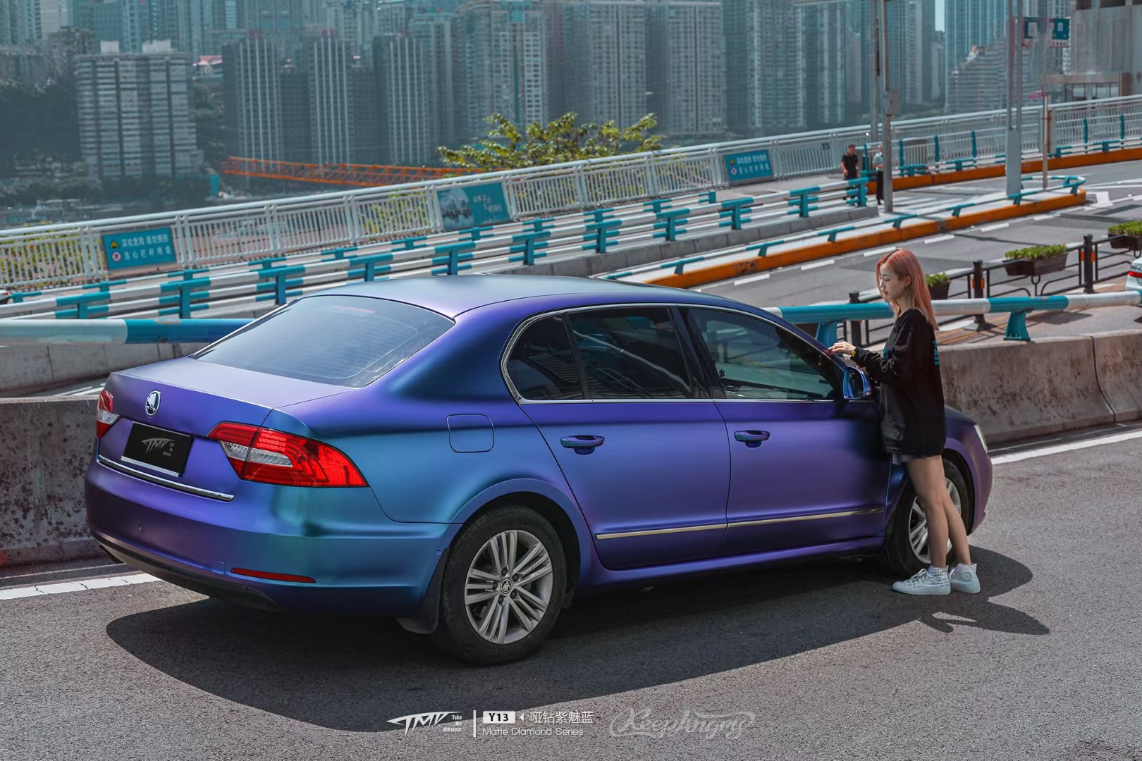 tmd潮牌车膜改色膜—斯柯达哑钻紫魅蓝