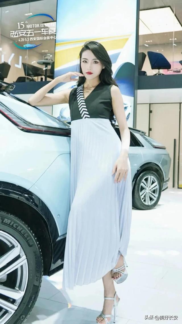 五一长假结束了,我想带大家再看一眼西安车展(美女车模)