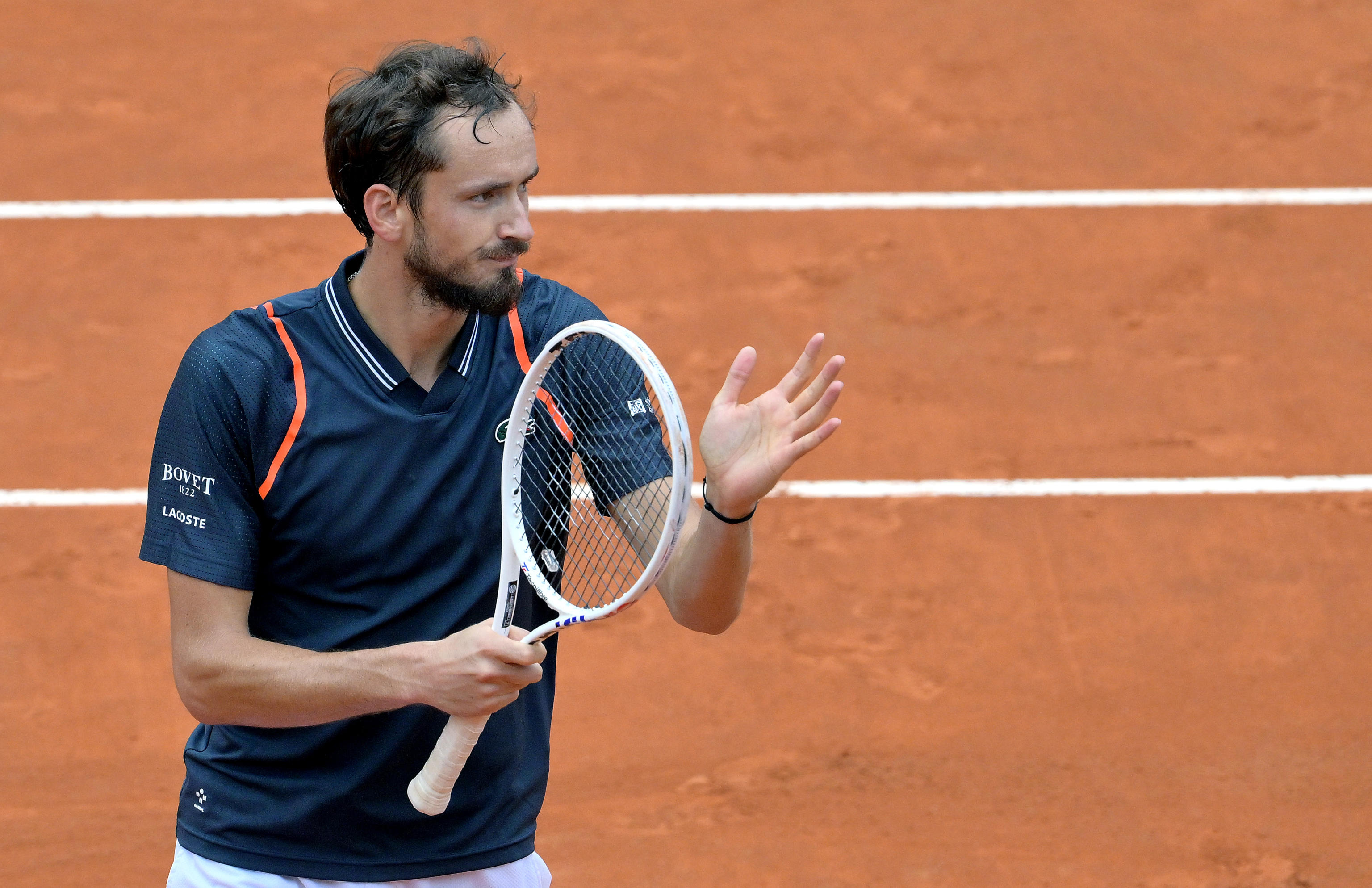 网球——意大利公开赛:梅德韦杰夫晋级半决赛