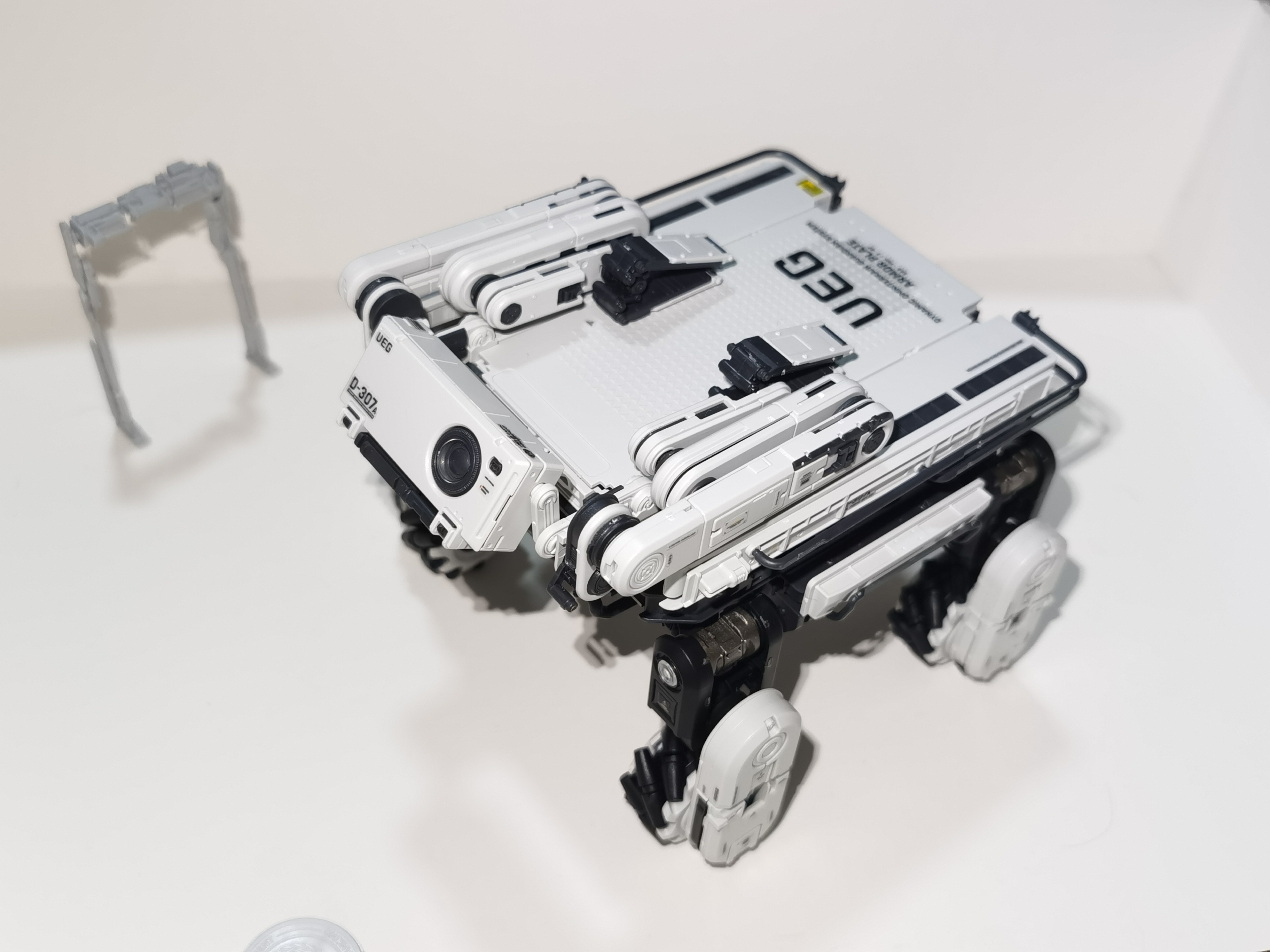 《流浪地球2》周边模型《机械狗-笨笨》拼装效果