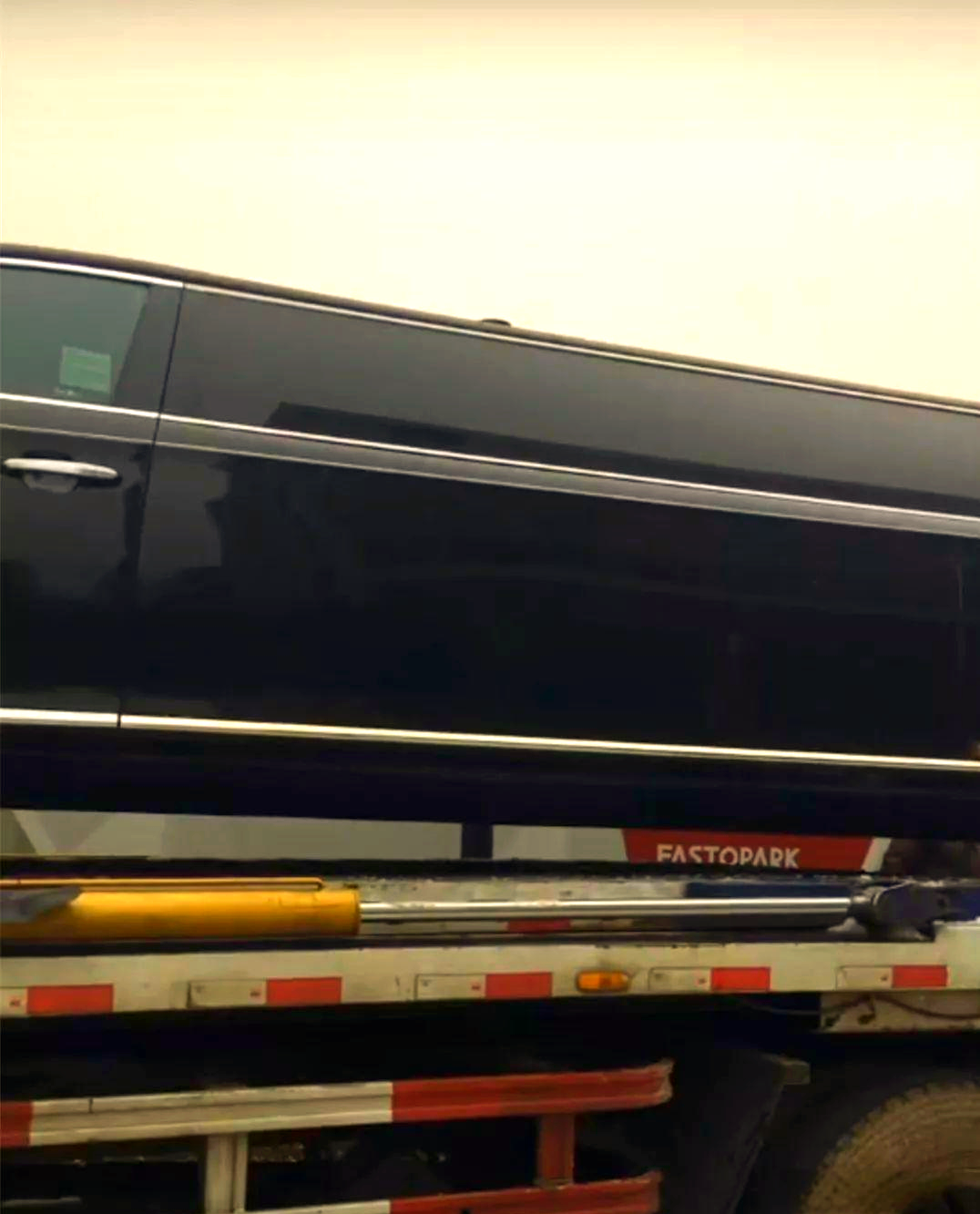 凯迪拉克xts加长版亮相,豪华设计与创新科技的结合