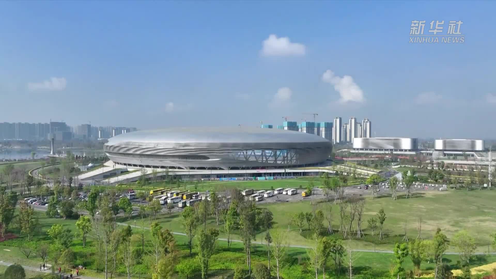 东安湖体育公园主体育场一瞥