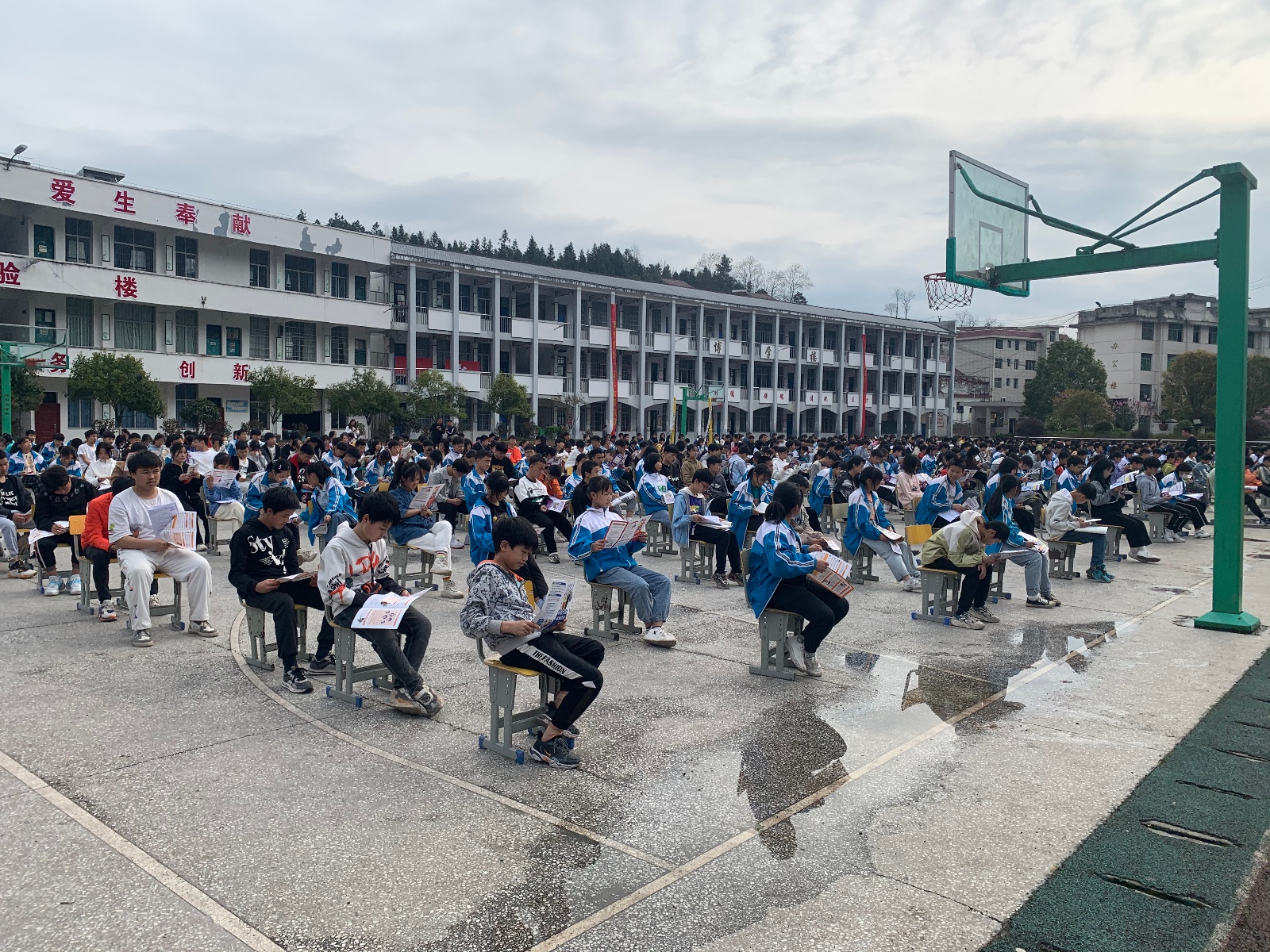 泸溪县合水镇开展"法治禁毒"进校园活动