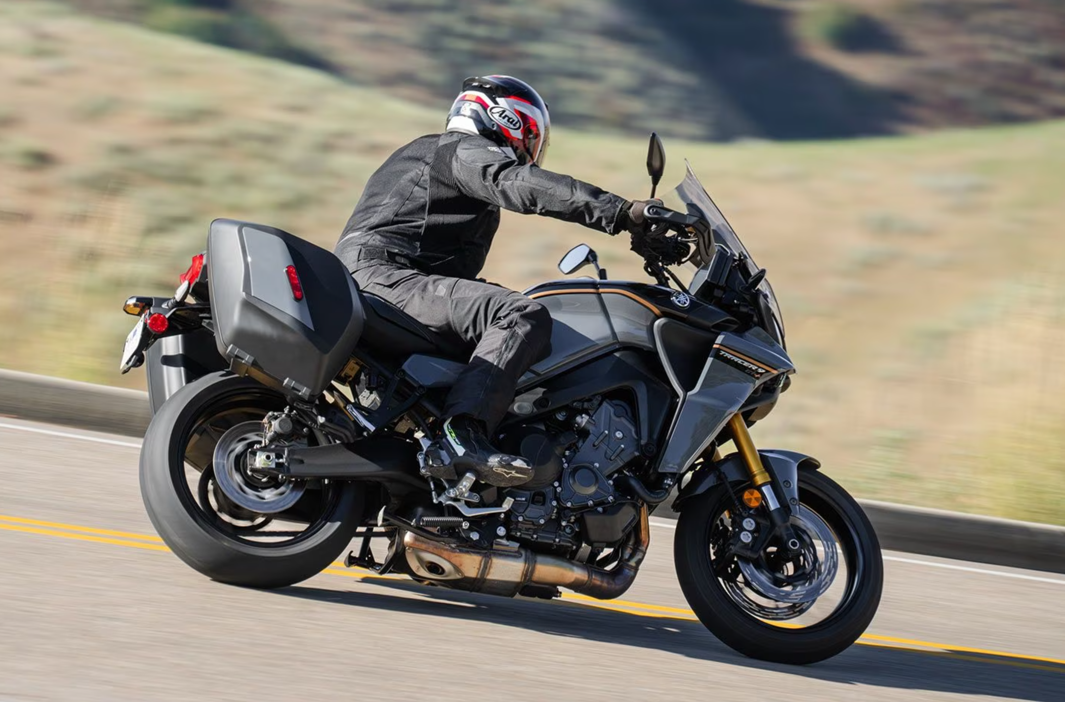 2024款雅马哈tracer 9gt详解,电控升级自适应系统,配毫米波雷达