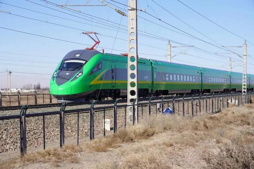 "绿巨人"来啦!呼和浩特乌海动车组列车今日首发!