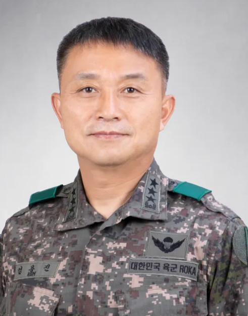 韩国军队现役上将和中将名单