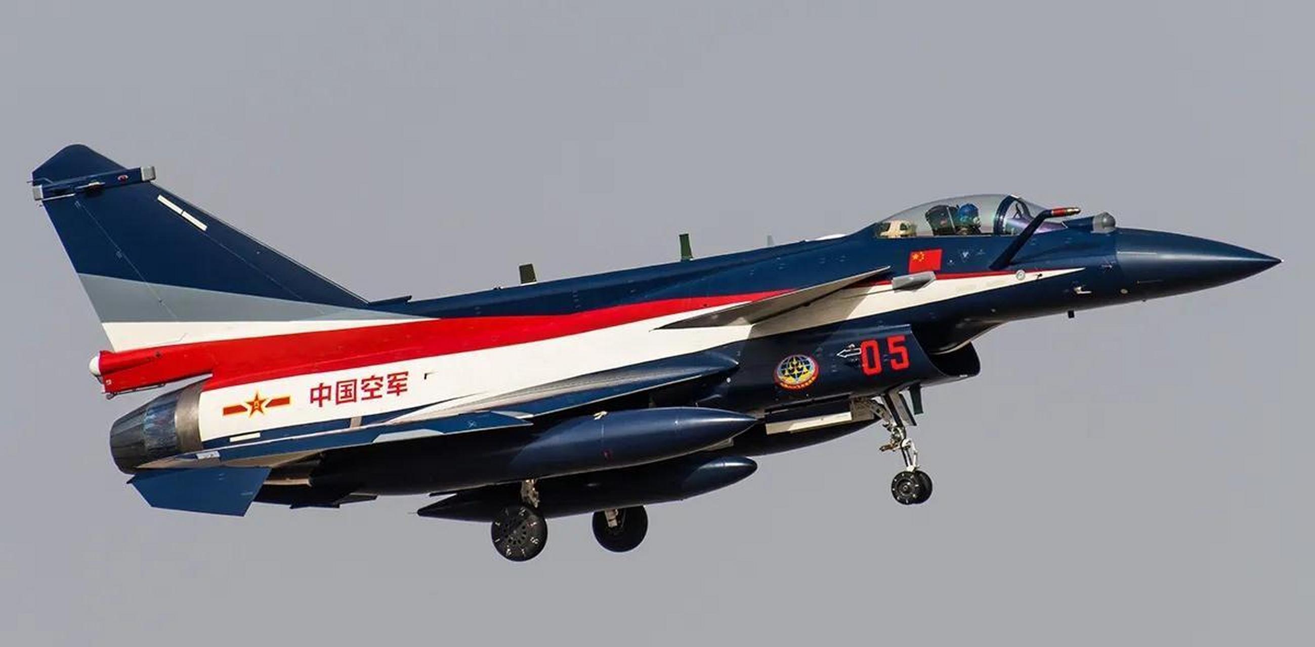 八一队换装最新型歼10c改进型.