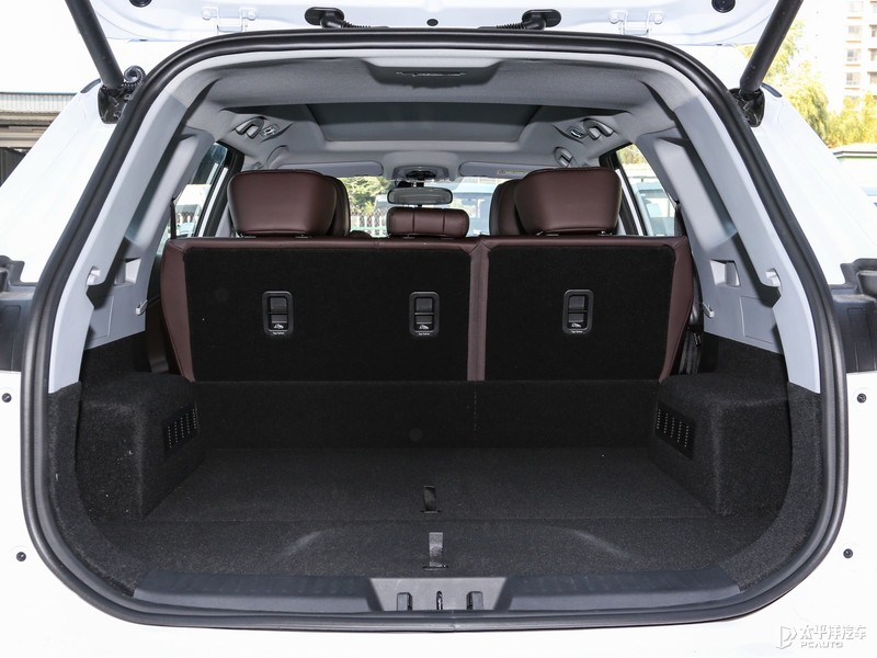 奇瑞瑞虎8 plus冠军版正式上市 售12.49-14.59万元