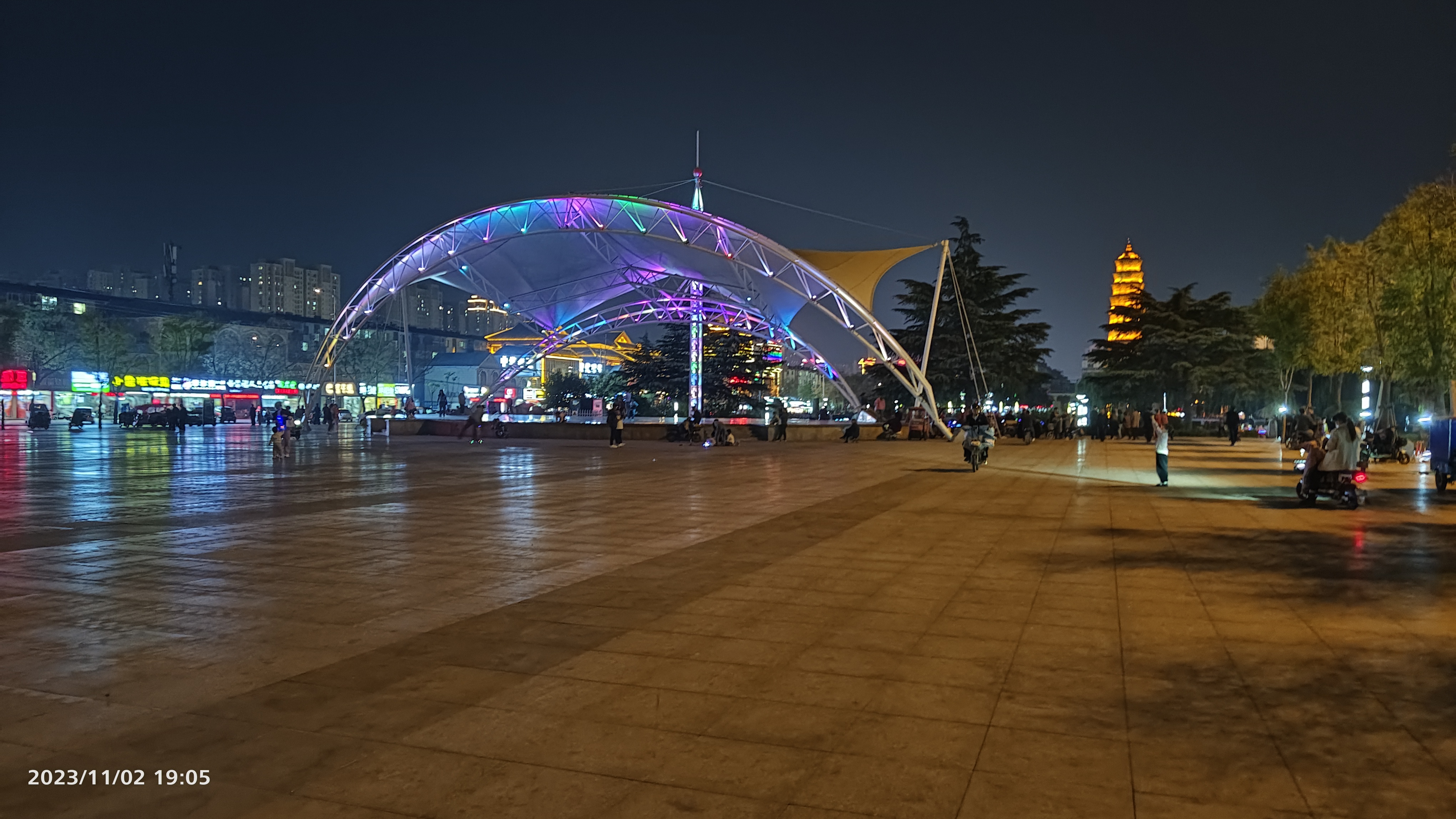 滕州龙泉广场,"一塔六馆"文化的盛宴