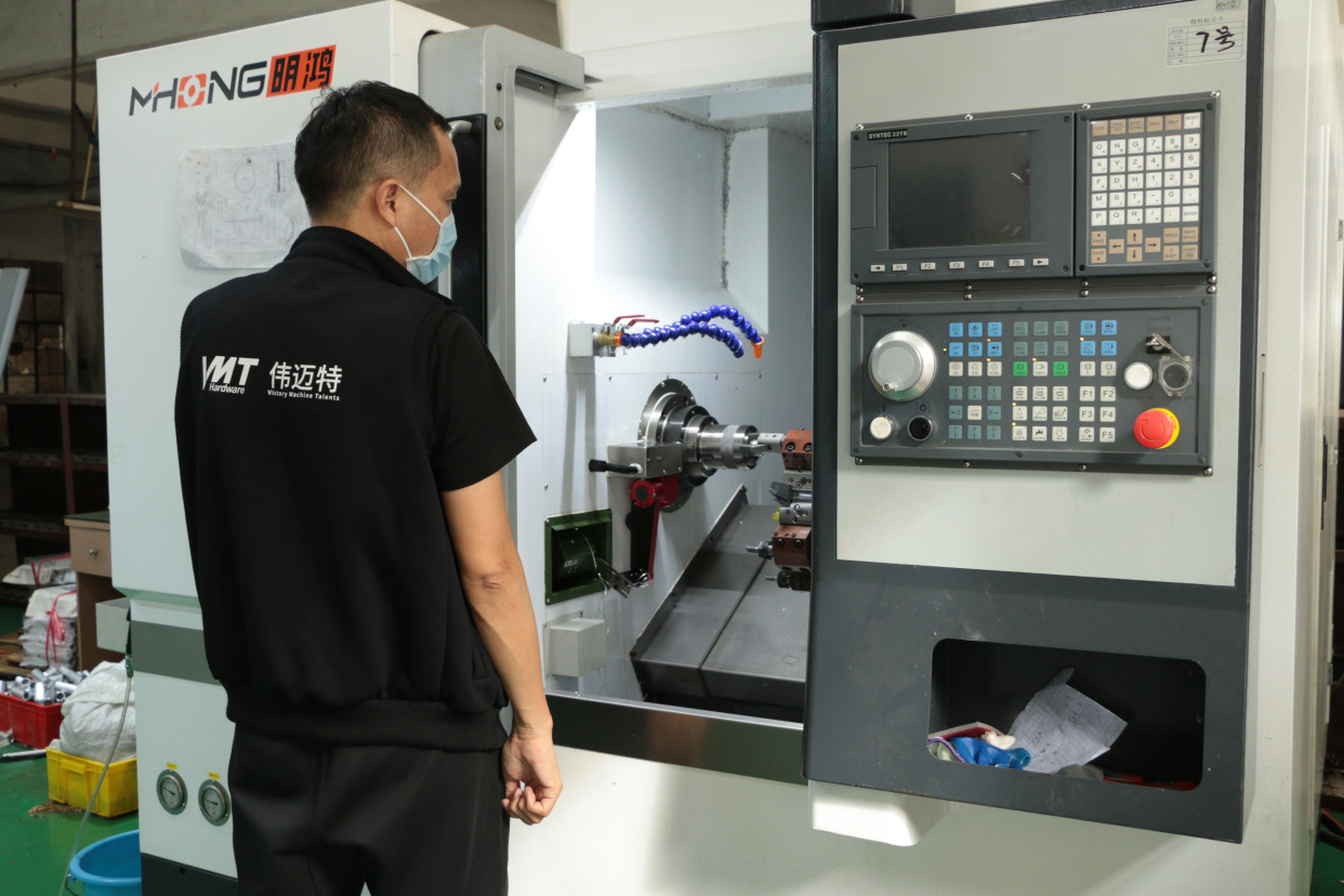 数控车床加工操作中的切屑断裂如何改善 - 车削时切屑控制技巧