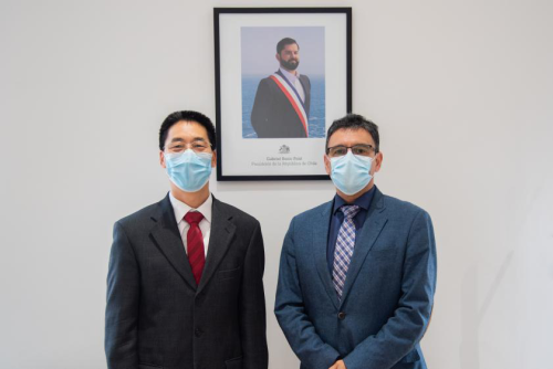 驻智利大使牛清报会见智新任科技部长萨拉萨尔