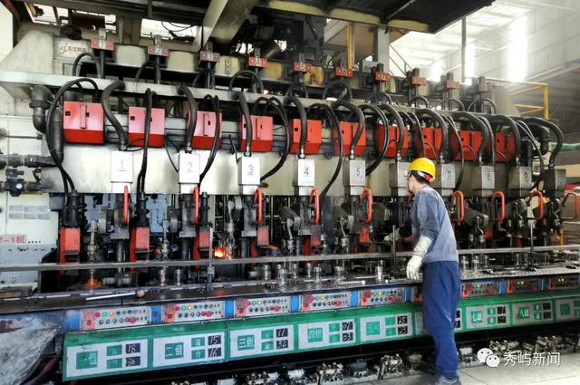 人勤春早聚力共促"开门红" 福建华兴玻璃有限公司开足马力全力以赴抓