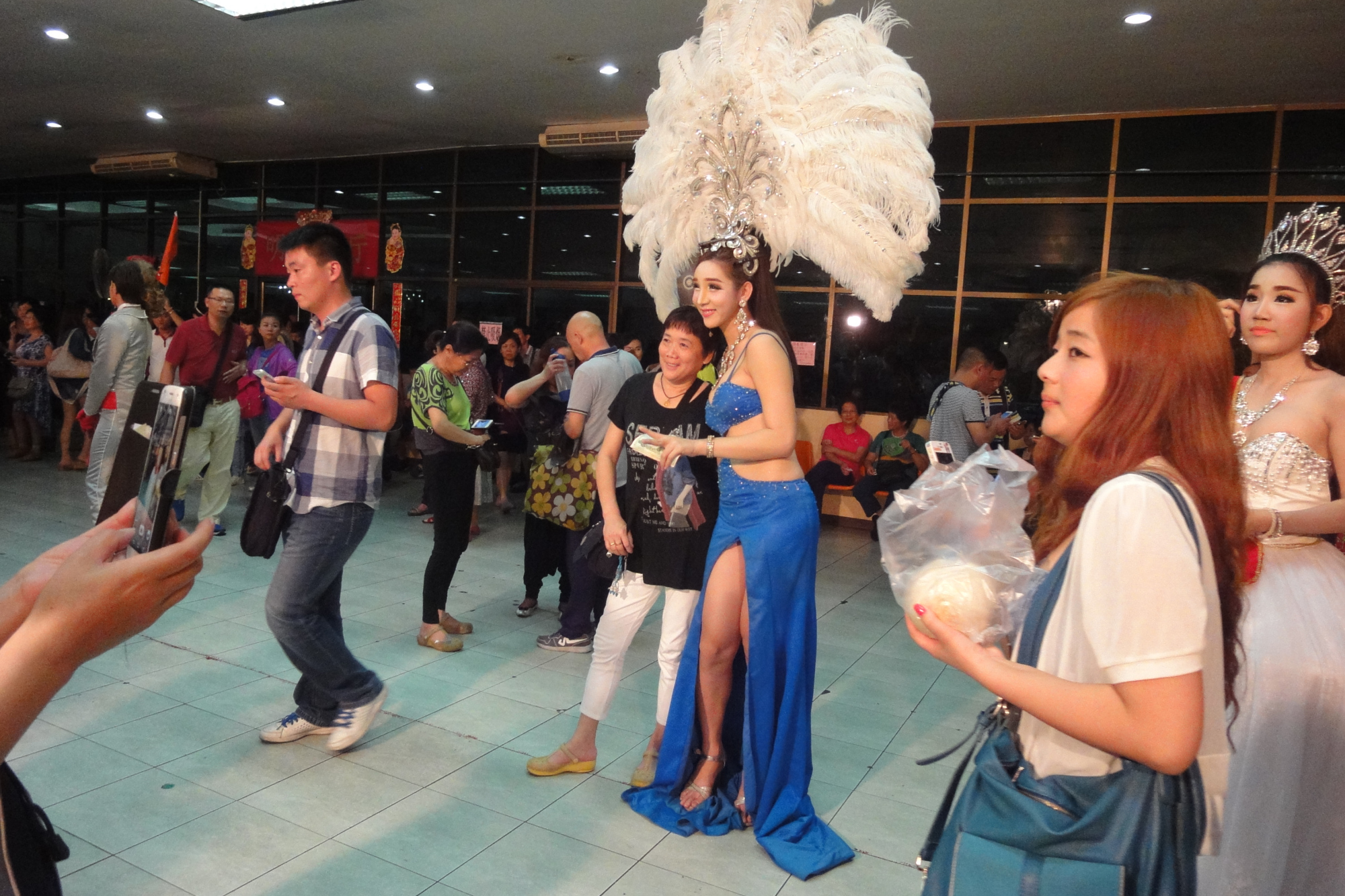 泰国人妖定性 有丰乳无肥臀