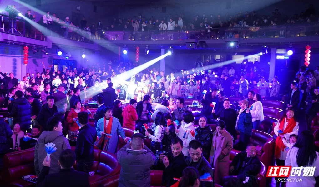 琴岛演艺元宵开演 长沙老牌演艺迎春天