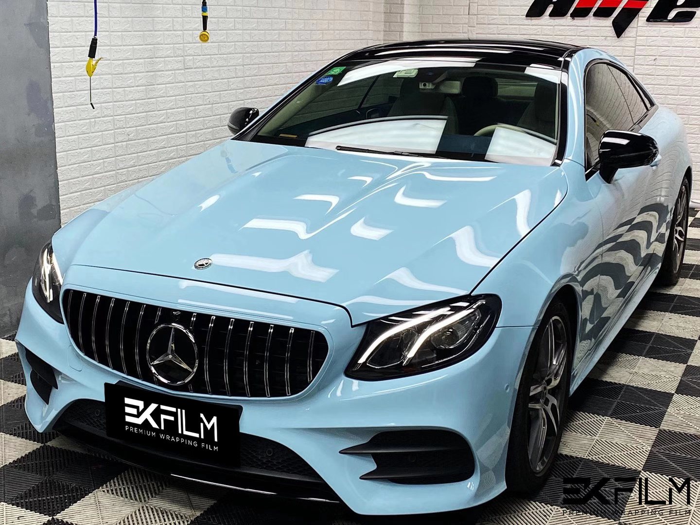 奔驰e汽车ek改色膜pet 冰川蓝