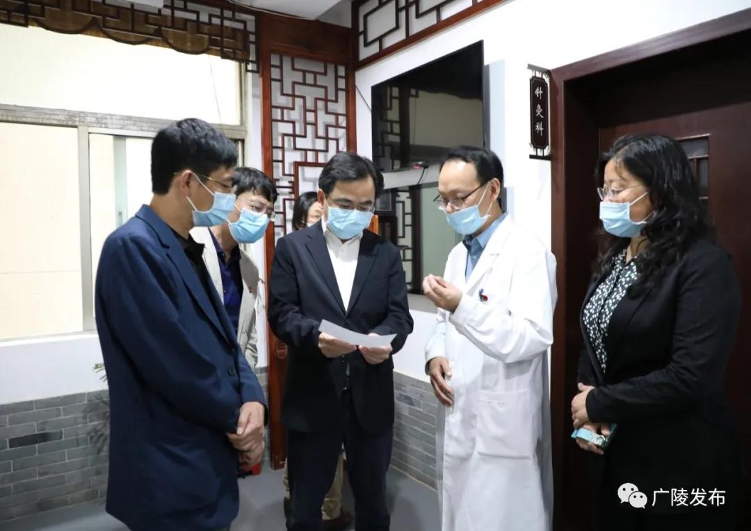 广陵区区长朱勇带队督查疫情防控工作