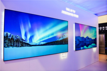 首款RGB氛围光AI TV！长虹追光Q70S发布：遥控器也自带光环