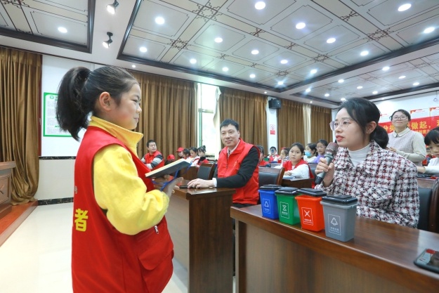 垃圾分类,从我做起——萧江一小开展小记者第三次垃圾分类文明实践