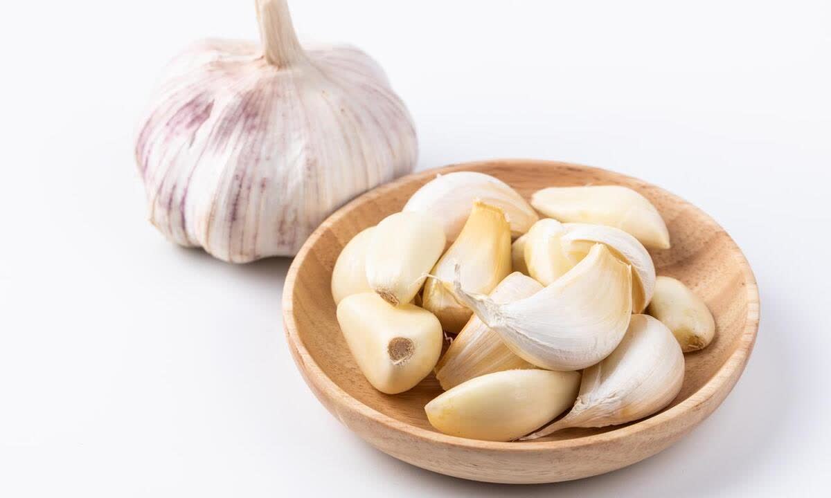 生大蒜一招治痛风?怎么治?