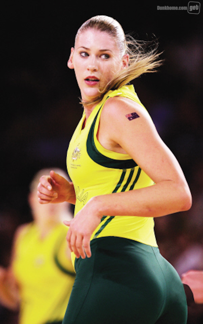 姚明和篮坛第一美女劳伦·杰克逊的红绳"结"