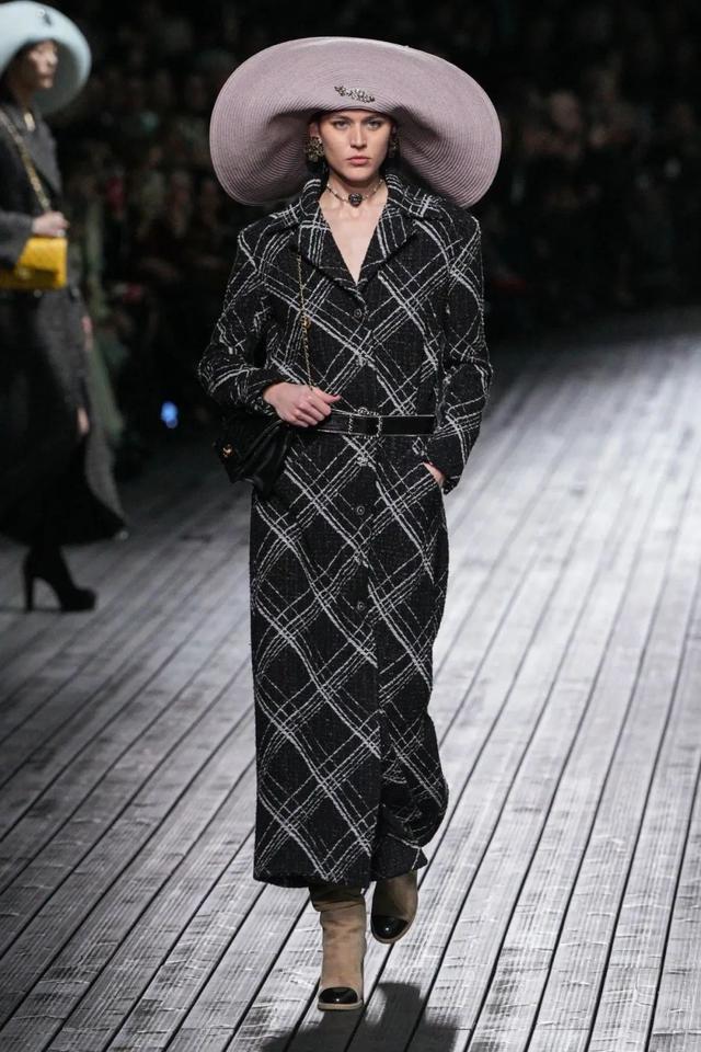 去杜维埃度假吧香奈儿如此说