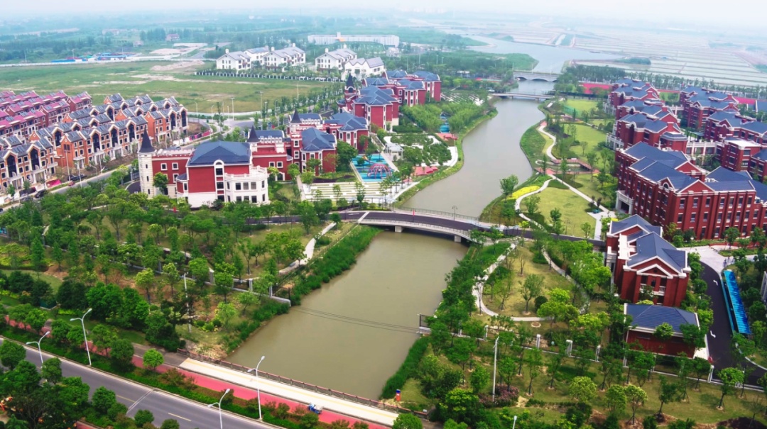 漫长的季节里,反复爱上陈家镇