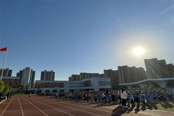 疏散演练悦成长 安全教育伴我行——芜湖市中江小学开展安全疏散演练