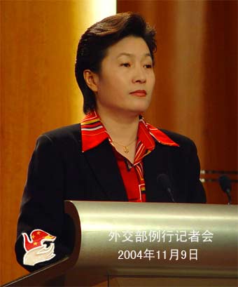 一句话评价外交部历任美女发言人