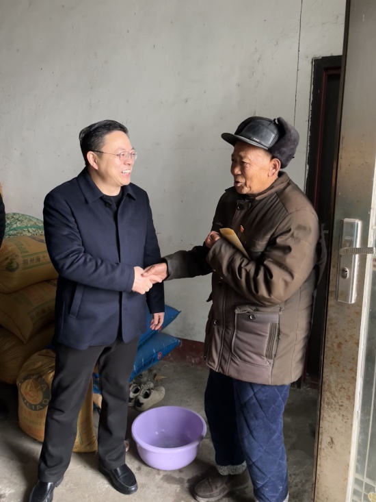 付良超到乡村振兴联系点走访慰问困难群众