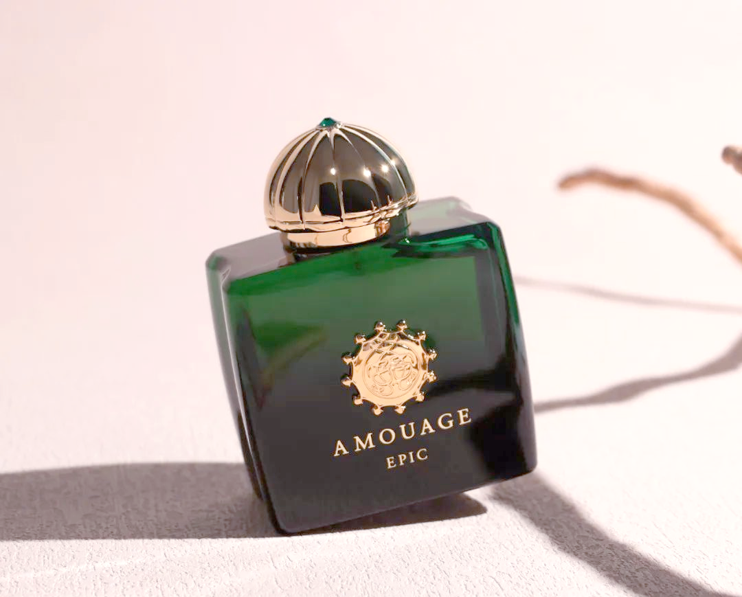 爱慕史诗女士香水:女皇登基的奢华之选