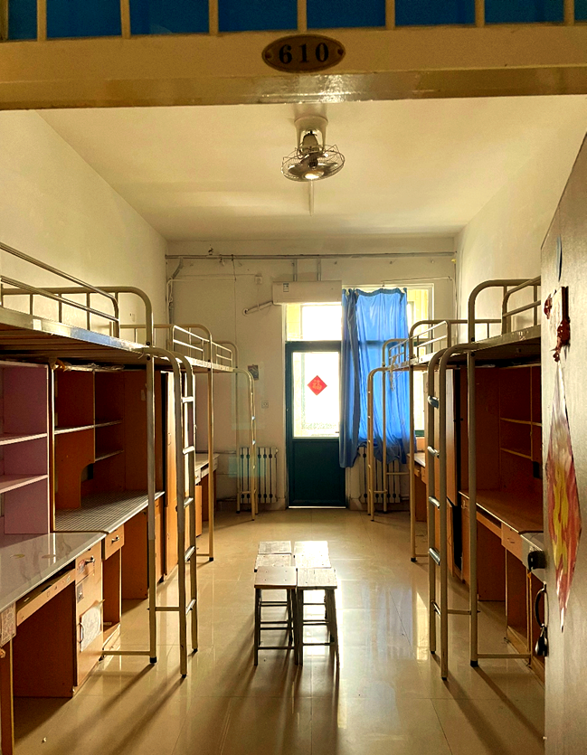 毕业生宿舍焕新颜,志愿服务暖人心