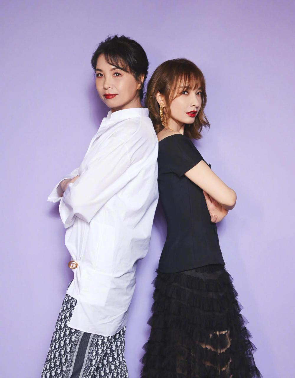 都说"儿子随妈,女儿随爸",看这些女明星和妈妈的合照,感觉女儿还是像