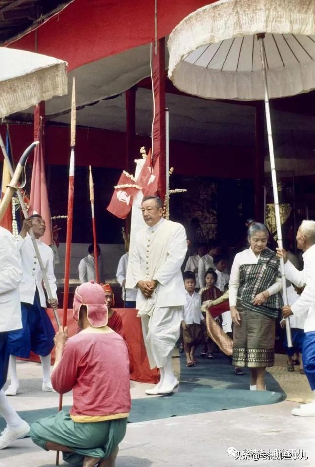 老挝末代国王拉邦游行旧照