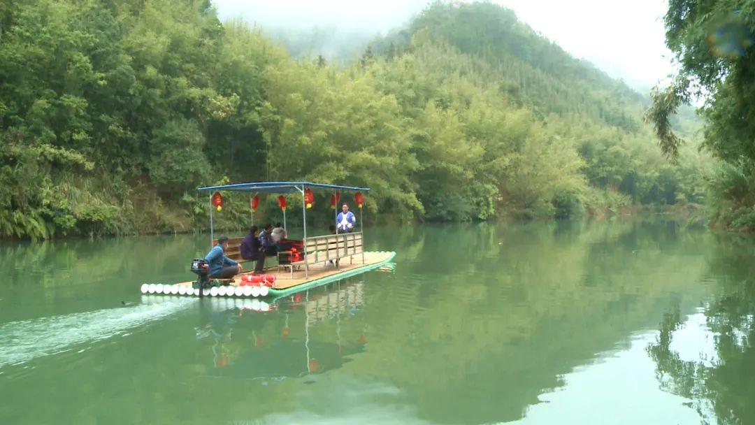 圖源:廣寧發佈據瞭解,古水河竹海遊途經景點包括:馬騮山,格桑花園