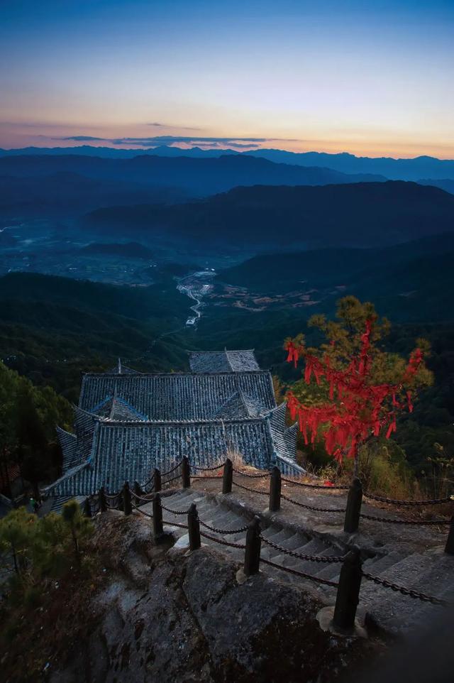 新年祈福不能少!騰衝必打卡景區雲峰山