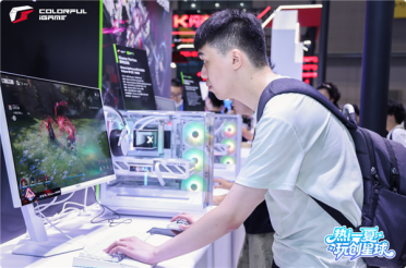 纯白颜值+超强超频 七彩虹iGame X870E白火神首次亮相