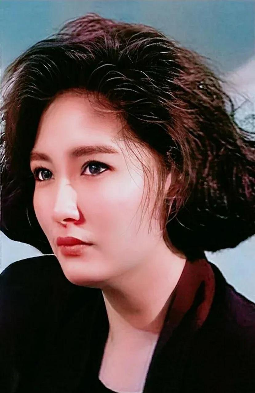 严慧明 香港女星,经典角色李若彤版《神雕侠侣》中李莫愁