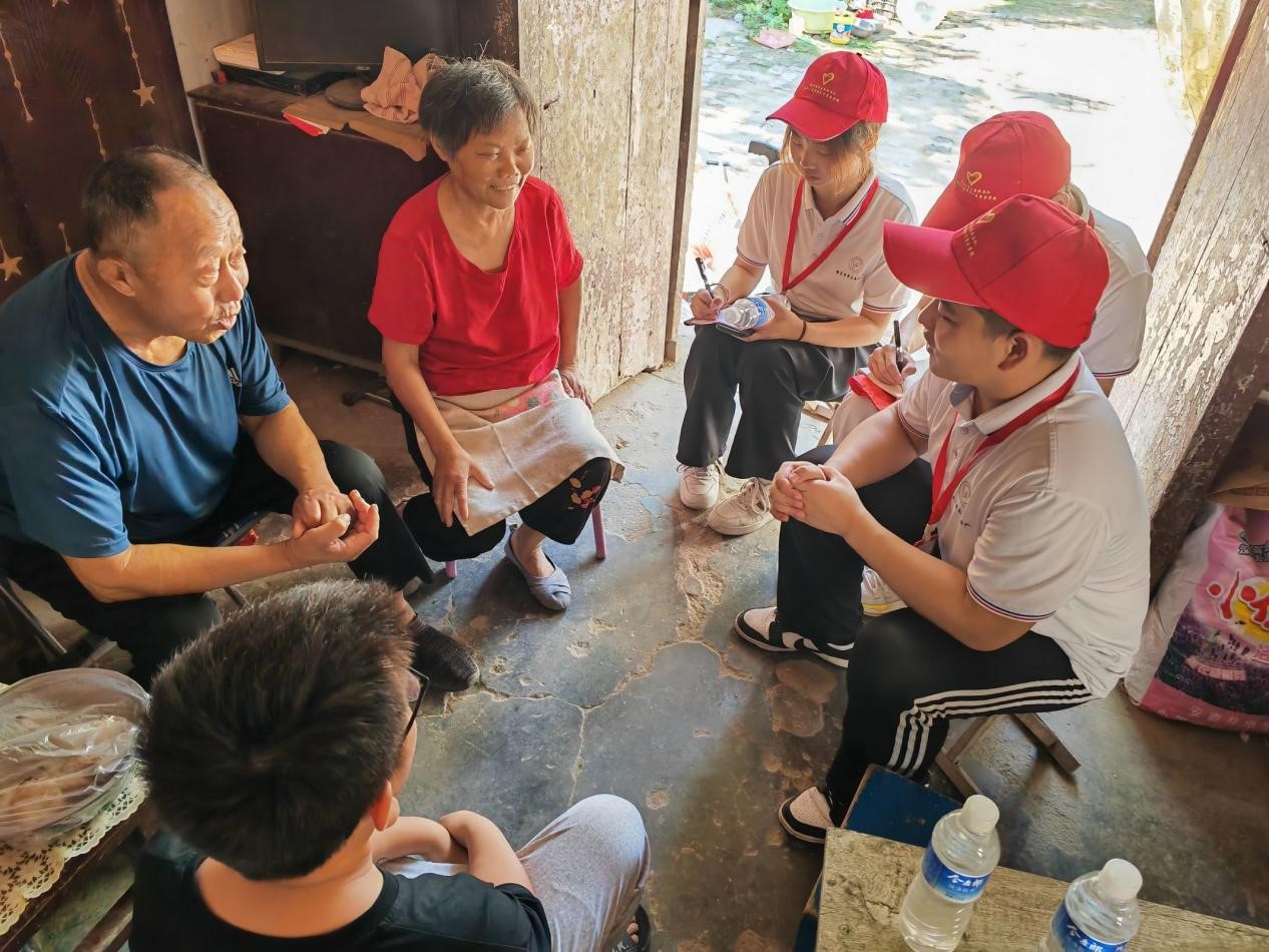 武汉工商学院电子商务学院到虞城县小侯人民日报希望小学开展乡村支教