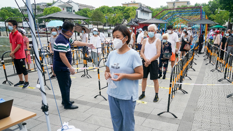 江苏新增本土确诊病例53例:南京市报告1例,扬州市报告52例
