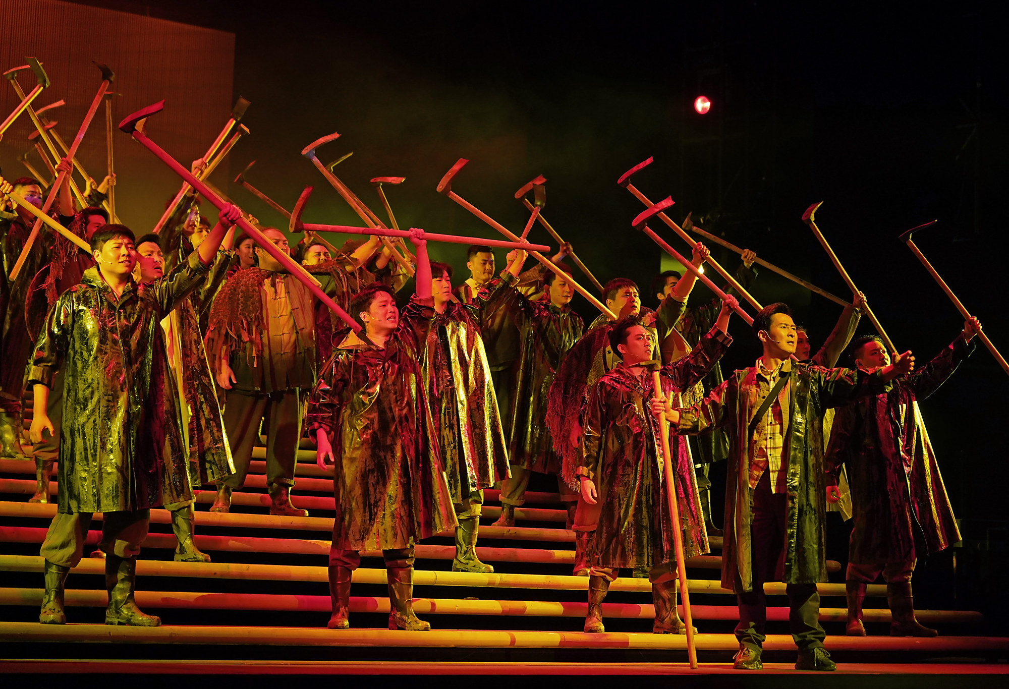 原创民族歌剧《山茶花开》在南昌演出